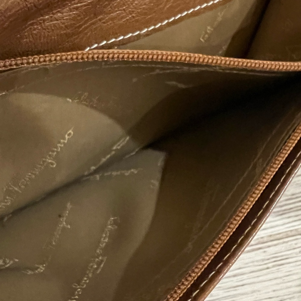 Salvatore Ferragamo Cream and Purple Wallet - Picture 8 of 12